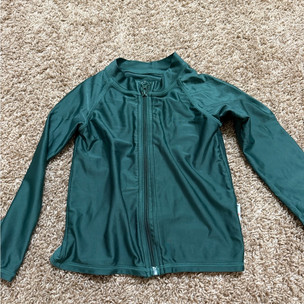 Boys size 3t rashguard